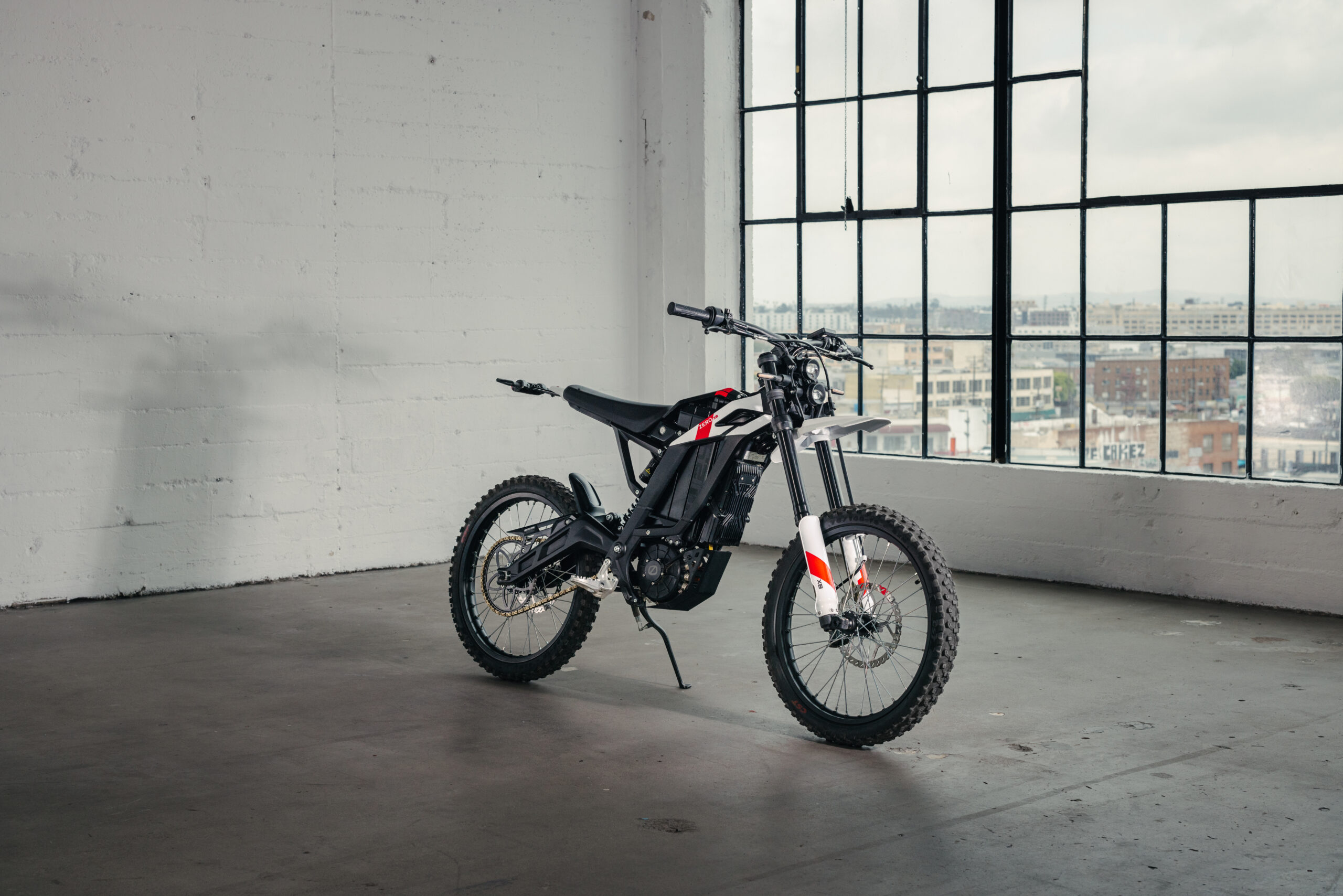 Zero XB, Exterior