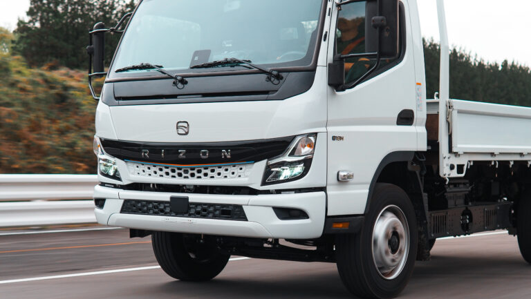 Exterior – e18MX with box body