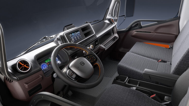 Interior cockpit with digital cluster